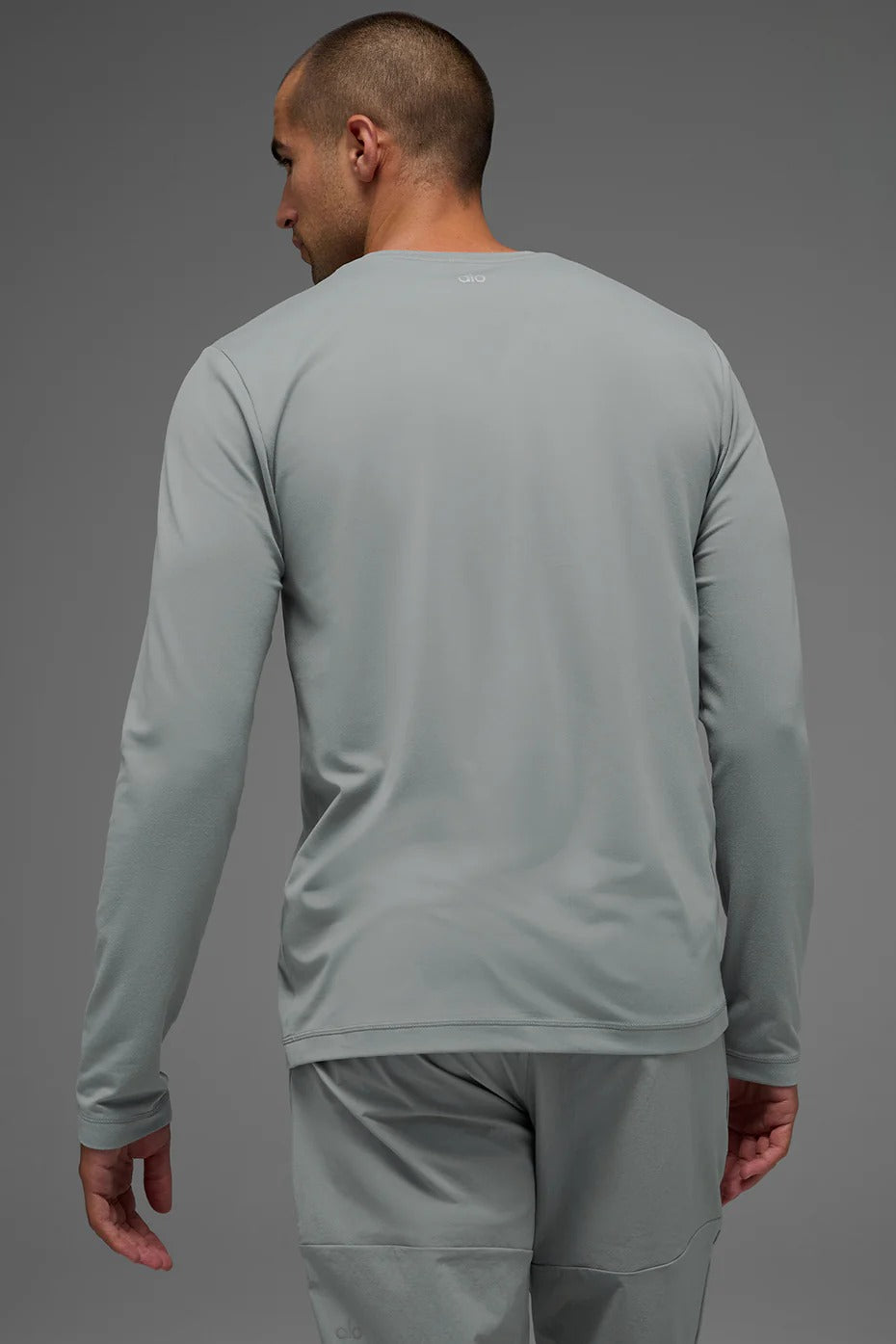 CONQUER REFORM CREWNECK LONG SLEEVE