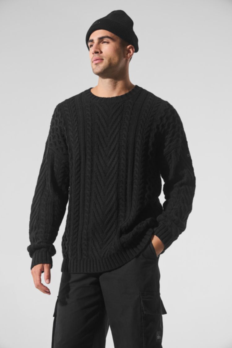 CABLE KNIT CREW NECK SWEATER
