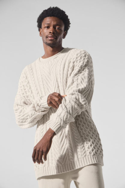 CABLE KNIT CREW NECK SWEATER