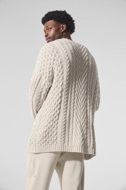 CABLE KNIT CREW NECK SWEATER
